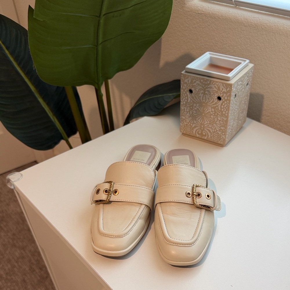 Dolce Vita Meegan Ivory Stella loafer slides size 7.5